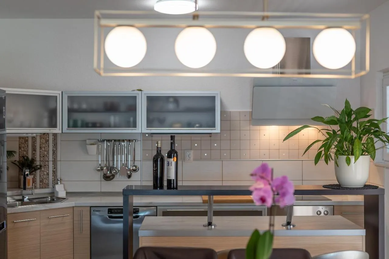 Apartments Fani Trogir