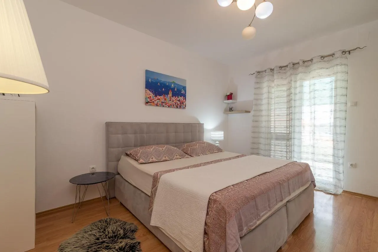 Apartments Fani Trogir Croatia