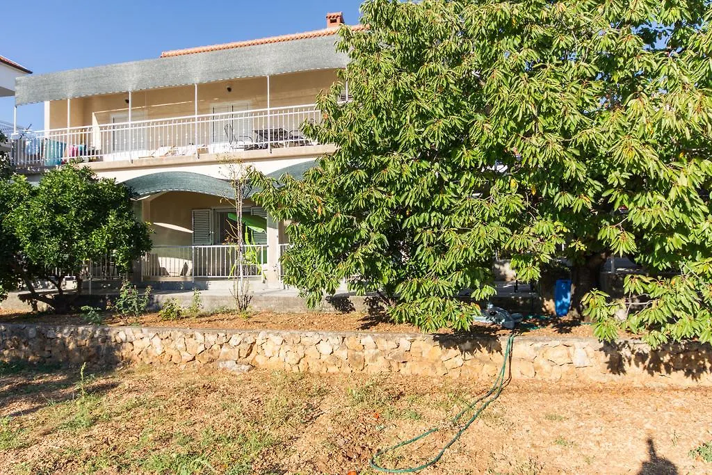 Apartments Fani Trogir