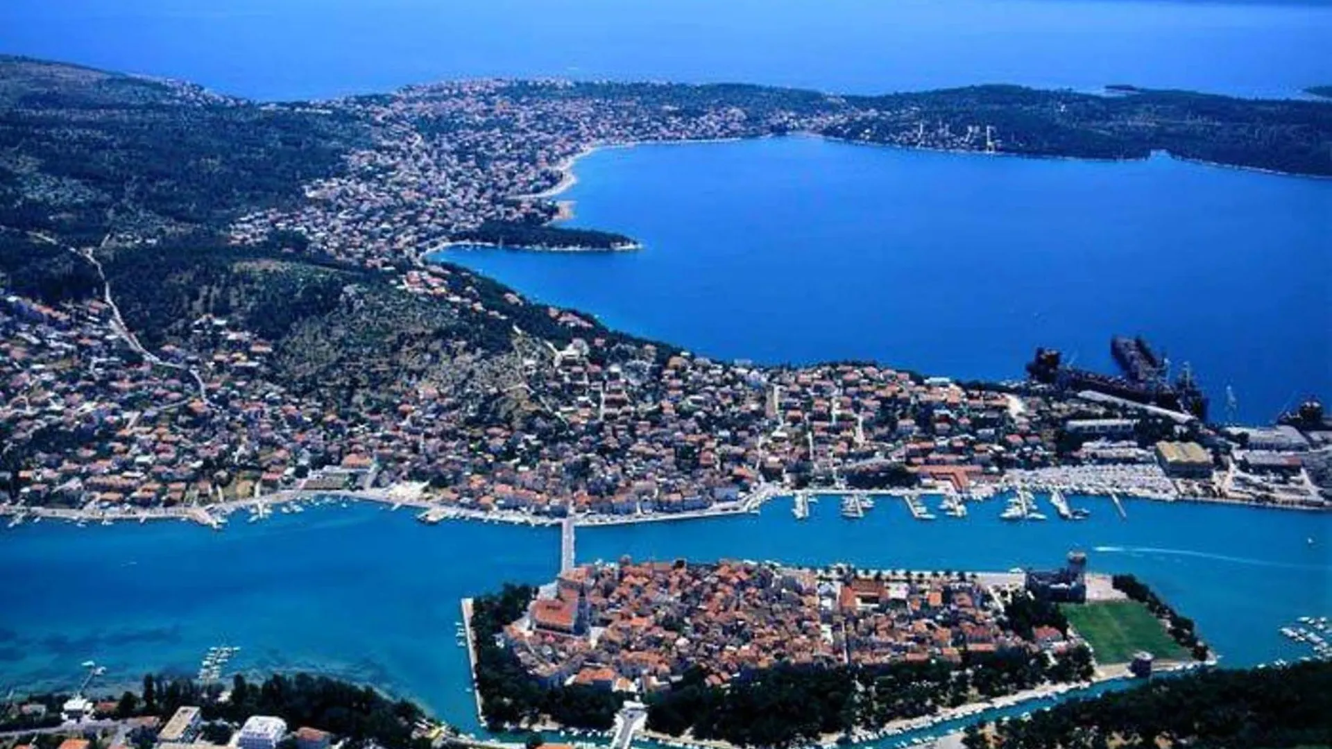 Apartments Fani Trogir